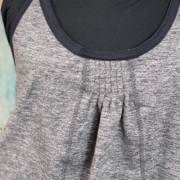 SOLD LULULEMON Static Gray Black Awareness Bubble Tank - Picture 7 of 12